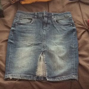 Denim skirt